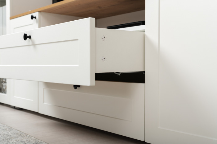 Остин 11.53 Кровать + ортопед + 16.47 Тумба под ТВ + 13.257 Тумба, белый шагрень/дуб крафт золотой